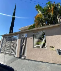 Sobrado com 3 Quartos à venda, 195m² no Loteamento Villa Branca, Jacareí