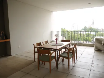 Apartamento com 2 Quartos para alugar, 125m² no Vila Ipojuca, São Paulo