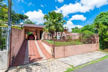 Casa com 3 Quartos à venda, 225m² no Santa Felicidade, Curitiba