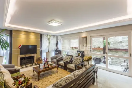 Casa com 4 Quartos à venda, 350m² no Sarandi, Porto Alegre
