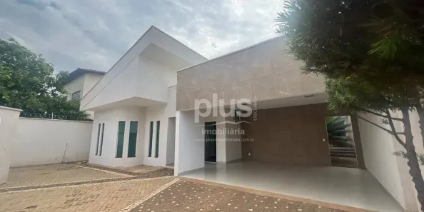 Casa com 4 Quartos para alugar, 270m² no Plano Diretor Norte, Palmas