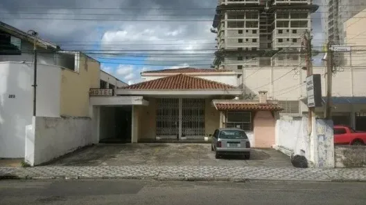 Imóvel Comercial com 22 Quartos à venda, 1000m² no Centro, Taubaté