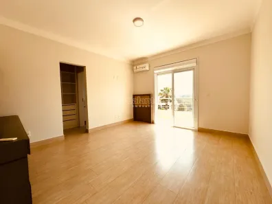 Sobrado com 3 Quartos à venda, 320m² no Swiss Park, Campinas