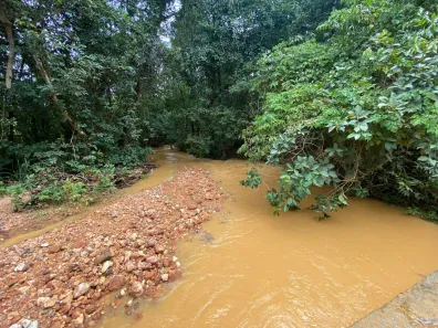 Fazenda/Sítio com 5 Quartos à venda, 10000000m² no Almeida, Jaboticatubas
