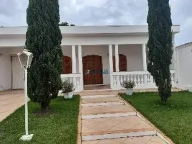 Imóvel Comercial com 4 Quartos para alugar, 700m² no Centro, São Carlos