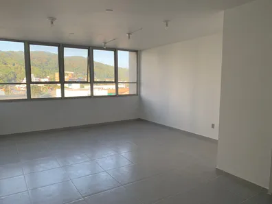 Ponto Comercial para alugar, 86m² no Centro, Joinville