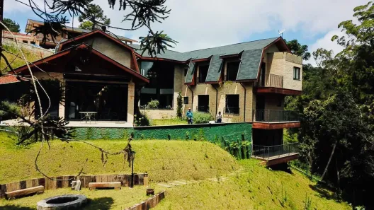 Casa de Condomínio com 5 Quartos à venda, 550m² no Capivari, Campos do Jordão