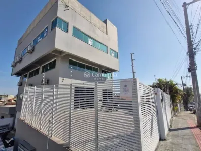 Sala Comercial para alugar, 125m² no Coloninha, Florianópolis