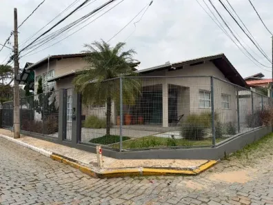 Casa com 3 Quartos à venda, 300m² no Cabeçudas, Itajaí