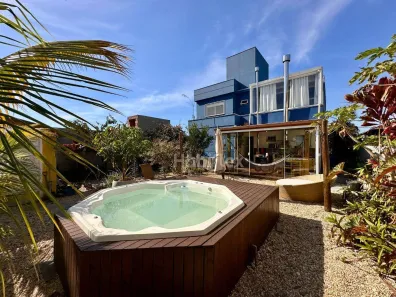 Casa com 3 Quartos à venda, 180m² no Pântano do Sul, Florianópolis