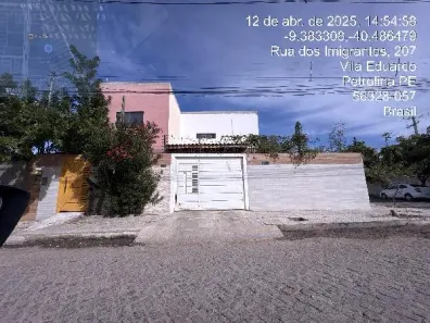 Casa com 3 Quartos à venda, 237m² no Vila Eduardo, Petrolina