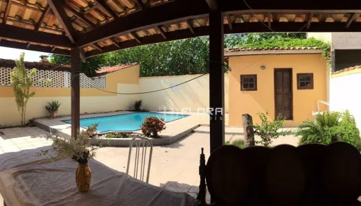Casa com 4 Quartos à venda, 200m² no Piratininga, Niterói
