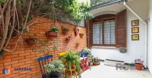 Casa com 4 Quartos à venda, 230m² no Jardim do Salso, Porto Alegre