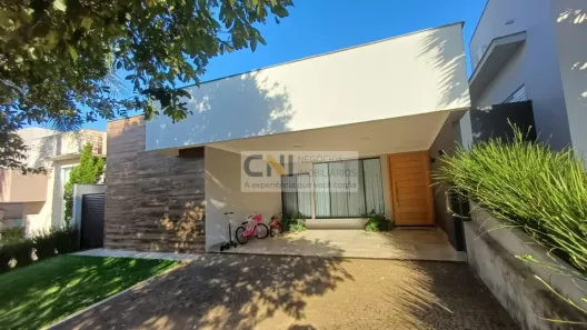 Casa de Condomínio com 3 Quartos para alugar, 150m² no Esperança, Londrina