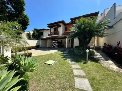 Casa com 4 Quartos à venda, 10m² no Camboinhas, Niterói