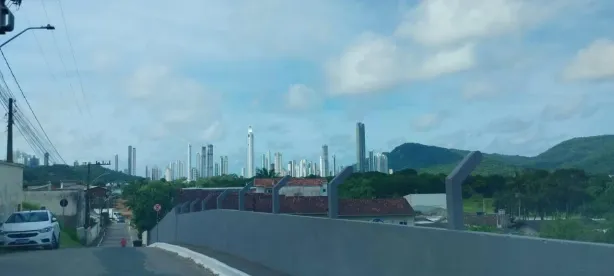 Lote/Terreno à venda, 450m² no Nova Esperança, Balneário Camboriú