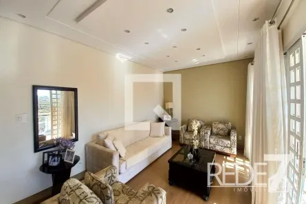 Casa com 3 Quartos à venda, 270m² no Jardim Nova Europa, Campinas