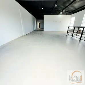 Ponto Comercial para alugar, 187m² no Nova Cerejeira, Atibaia