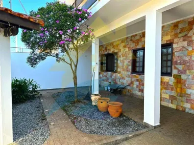 Sobrado com 4 Quartos à venda, 227m² no Suarão, Itanhaém