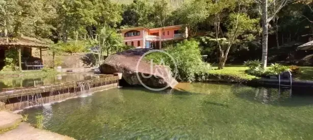 Casa com 3 Quartos à venda, 400m² no Araras, Petrópolis