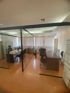 Prédio Residencial com 4 Quartos para venda ou aluguel, 300m² no Jardim Nova Europa, Campinas