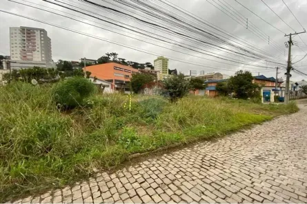 Lote/Terreno à venda, 526m² no São José, Caxias do Sul