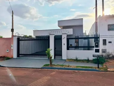 Casa com 3 Quartos à venda, 110m² no Parque Residencial Tuiuti, Maringá