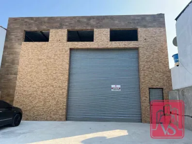 Galpão/Depósito/Armazém à venda, 330m² no Ferrazópolis, São Bernardo do Campo