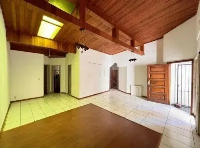 Casa com 6 Quartos para alugar, 203m² no Centro Histórico, Porto Alegre