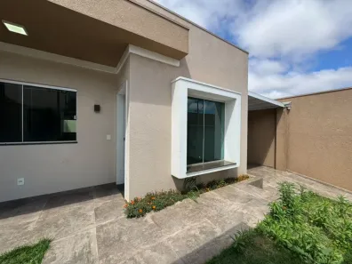 Casa com 2 Quartos para alugar, 114m² no Esmeralda, Cascavel