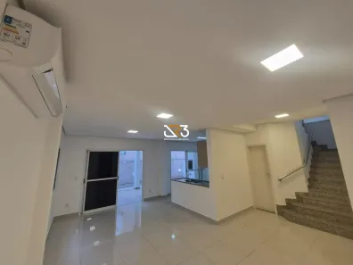Casa de Condomínio com 4 Quartos para alugar, 220m² no Esperança, Londrina