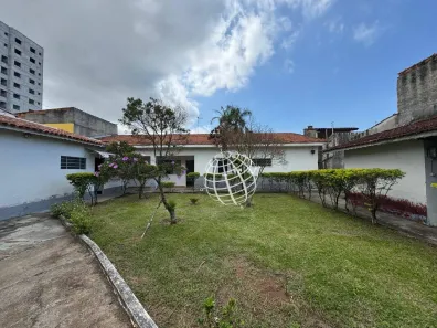 Casa com 3 Quartos para venda ou aluguel, 220m² no Alvinópolis, Atibaia