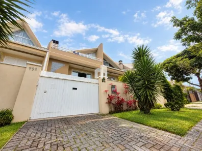 Sobrado com 3 Quartos à venda, 222m² no Tarumã, Curitiba