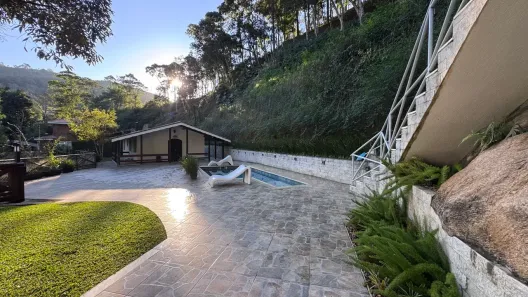 Casa com 3 Quartos à venda, 160m² no Corrêas, Petrópolis