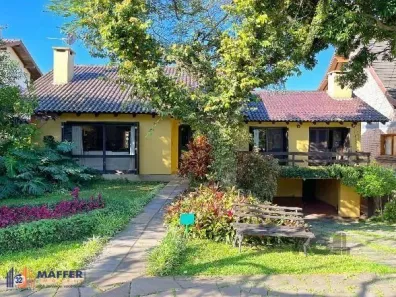 Casa de Condomínio com 4 Quartos à venda, 400m² no Cavalhada, Porto Alegre