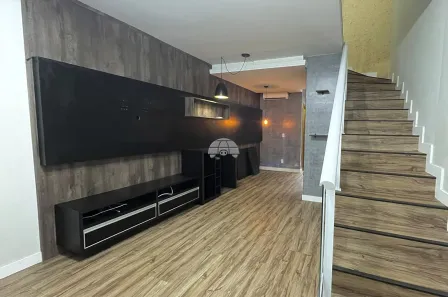 Sobrado com 2 Quartos à venda, 69m² no Aventureiro, Joinville