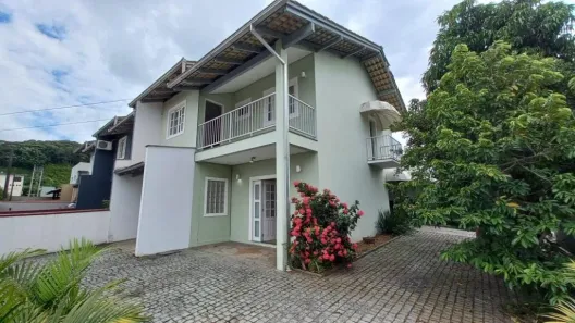 Sobrado com 3 Quartos à venda, 135m² no Santo Antônio, Joinville
