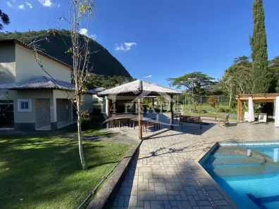 Casa com 6 Quartos à venda, 800m² no Araras, Petrópolis