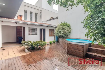 Casa com 3 Quartos para venda ou aluguel, 220m² no Santana, Porto Alegre