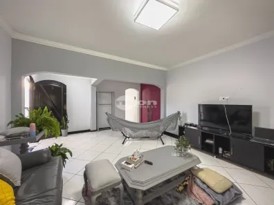 Sobrado com 3 Quartos à venda, 200m² no Vila Linda, Santo André