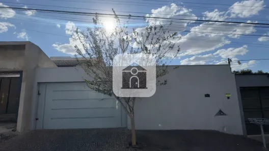 Casa com 3 Quartos para alugar, 160m² no Santa Rosa, Uberlândia