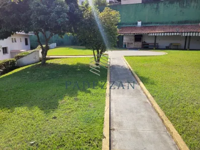 Sobrado com 4 Quartos à venda, 202m² no Parque Assunção, Taboão da Serra