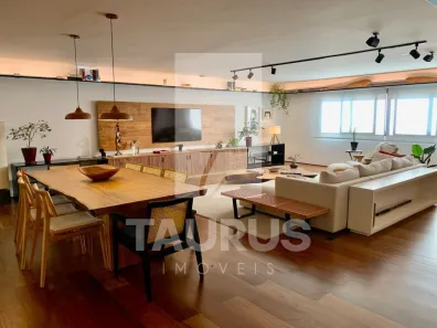 Apartamento com 4 Quartos para alugar, 240m² no Itaim Bibi, São Paulo