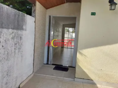 Casa de Condomínio com 3 Quartos para alugar, 63m² no Jardim Adriana, Guarulhos