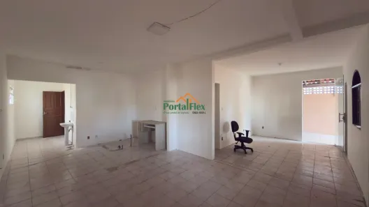 Casa com 4 Quartos para alugar, 50m² no Parque Residencial Laranjeiras, Serra