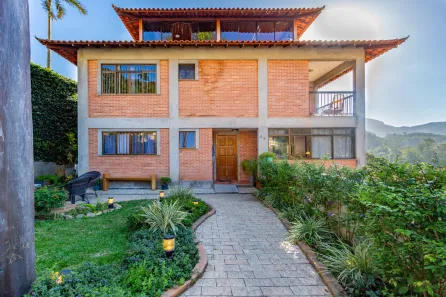 Casa de Condomínio com 5 Quartos à venda, 264m² no Pimenteiras, Teresópolis