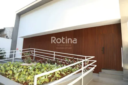 Prédio Comercial à venda, 242m² no Vigilato Pereira, Uberlândia