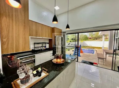 Casa de Condomínio com 3 Quartos à venda, 170m² no Condomínio Ninho Verde, Porangaba