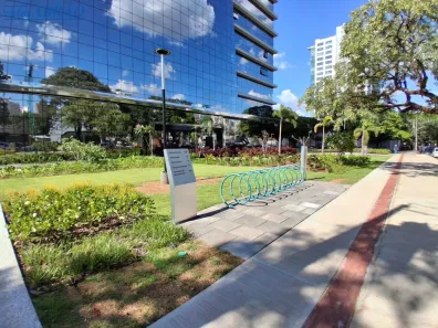 Sala Comercial para alugar, 71m² no Zona Armazém, Maringá