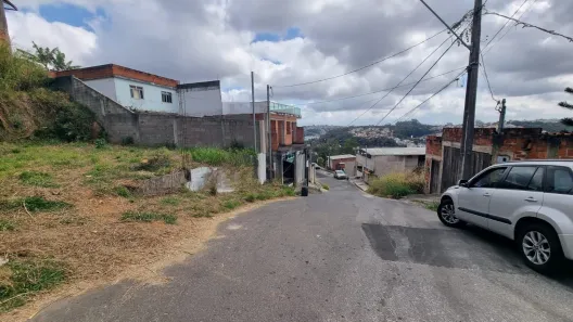 Lote/Terreno à venda, 302m² no São Pedro, Juiz de Fora